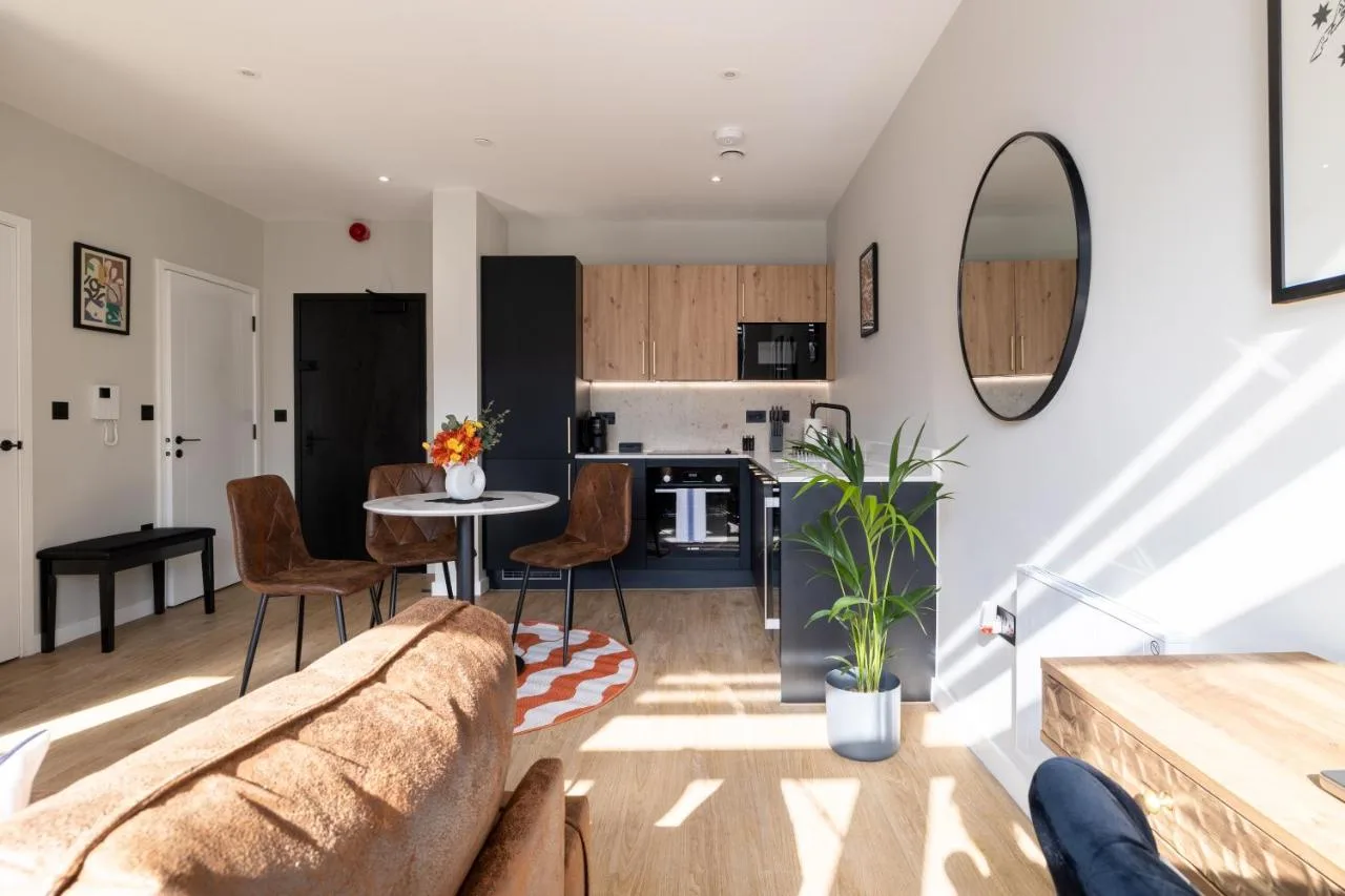 Classic Penthouse One-Bedroom Apartment
